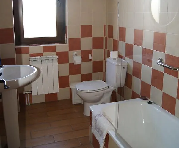 Rural Casa El Cura 2*